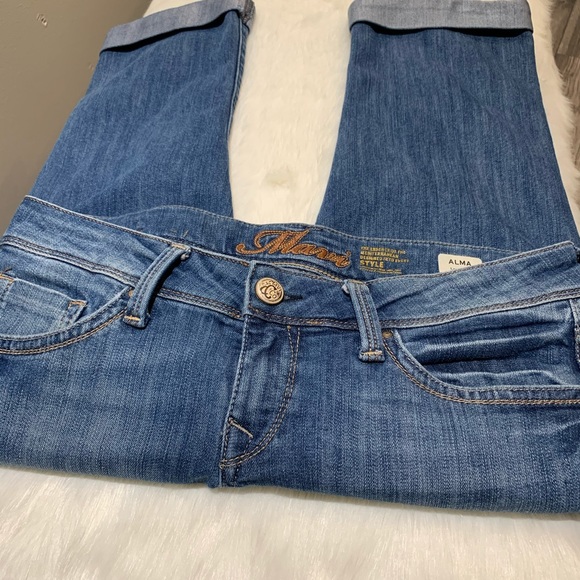 Mavi Low-Rise Straight Alma stonewashed crop jeans - Picture 4 of 8